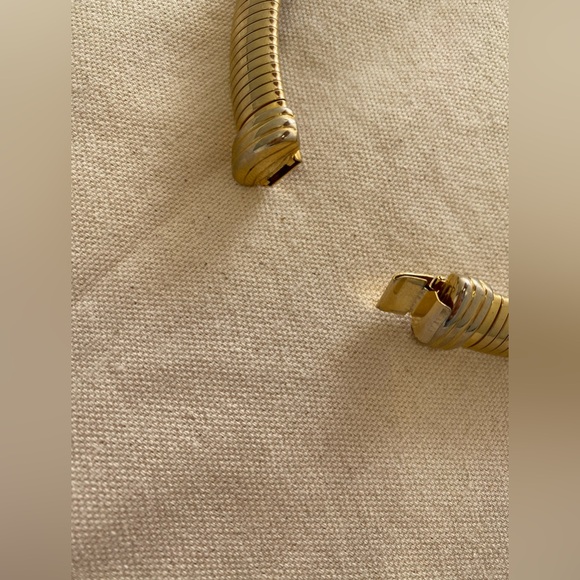 Elegant Gold and Silver Toned Metal Costume Necklace Vintage 60s 80s Short Chain - Picture 6 of 6